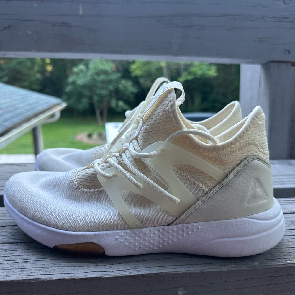 Reebok Tennis Shoes